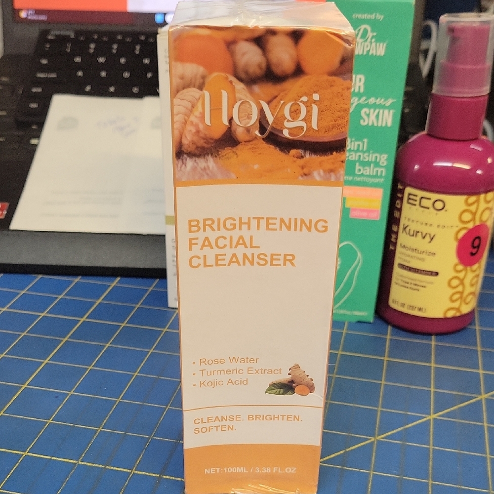 Hoygi Brightening Facial Cleanser 100ml New Sealed Box